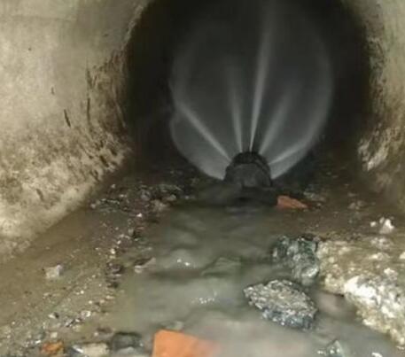 头屯河市政管道清淤