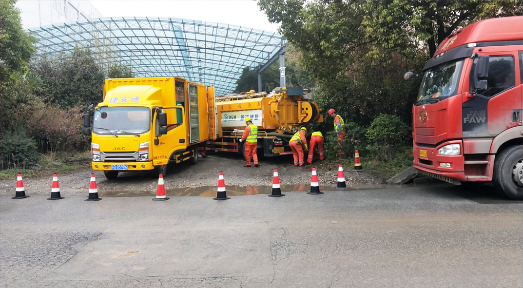 头屯河成区雨污水管网“四位一体”检测疏通项目